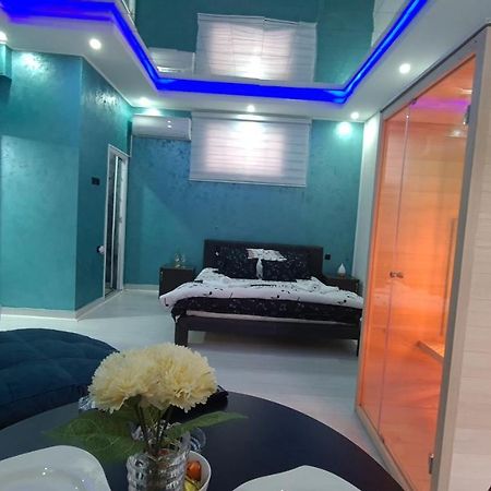 Apartman Melody Парачин Екстериор снимка