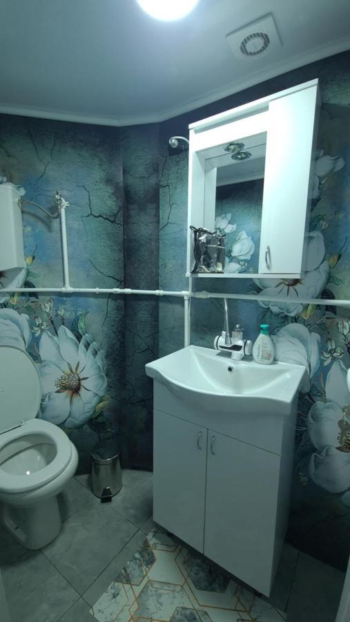 Apartman Melody Парачин Екстериор снимка